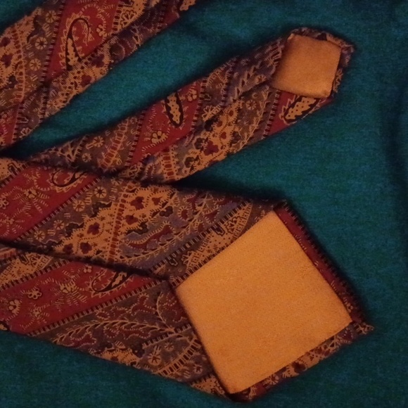 VGUC - 100% Imported Silk Tie - Handmade In The U.S.A. - Picture 7 of 10